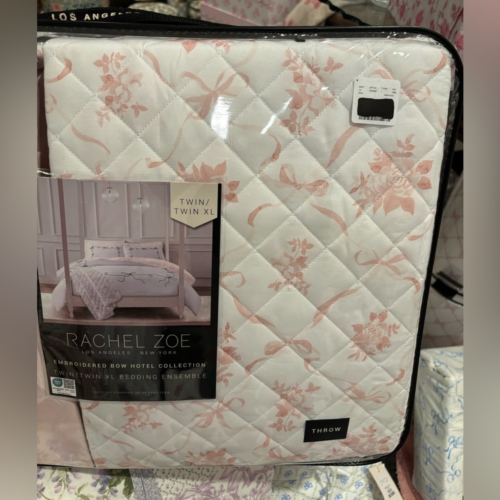 Comforter set twin, extra large pink, white white black
